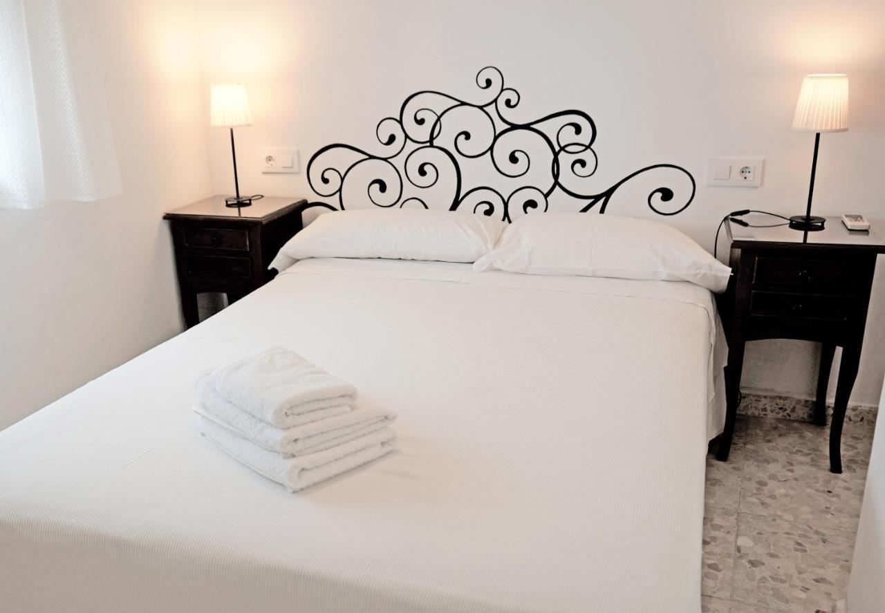 Hostal Trafalgar Barbate Exterior foto